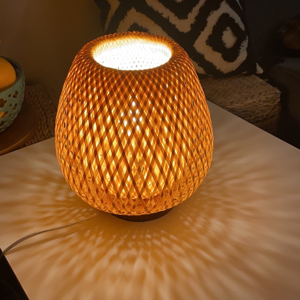 NWT 💛 Handcrafted Bamboo Table Luminary Lamp w/Wood Base